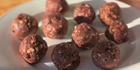 Peri Protein Hazelnut and Raspberry POWer Balls